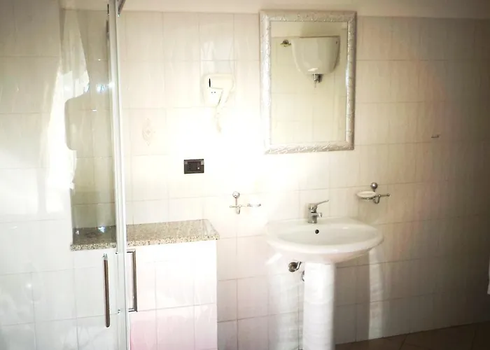 Il Girasole 住宿加早餐酒店 *