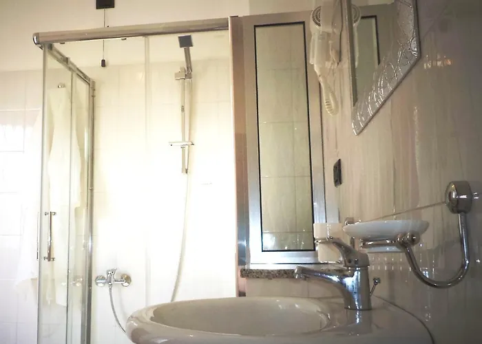 Il Girasole 住宿加早餐酒店 维博瓦伦蒂亚